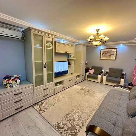 Arena Apartment Бакэу Экстерьер фото