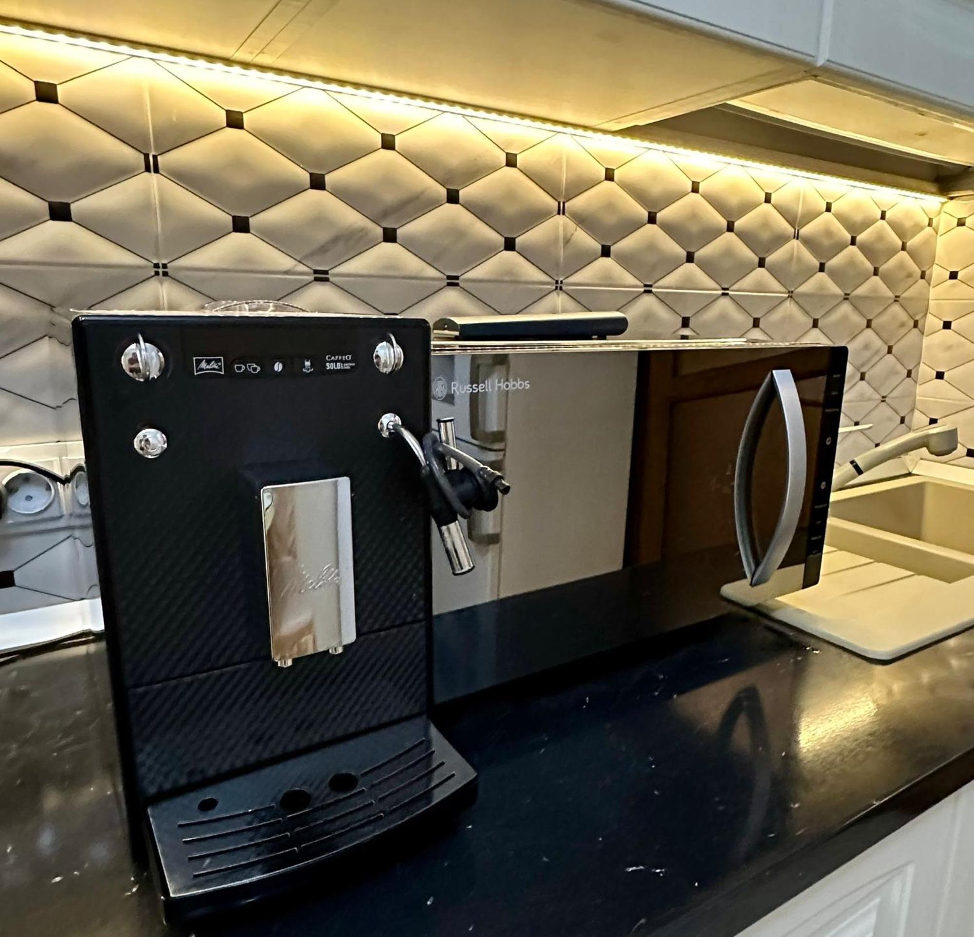 Arena Apartment Бакэу Экстерьер фото